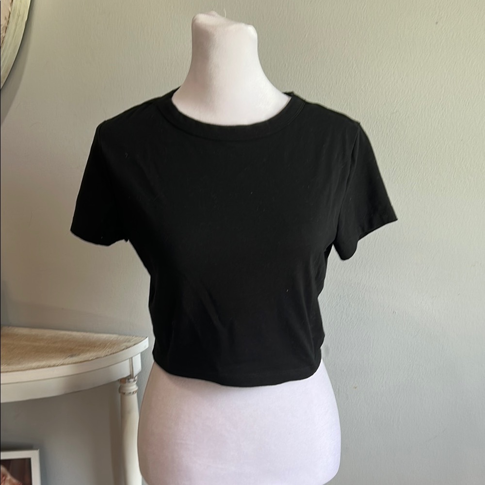 [Wild Fable] Classic Black Women's Crop Top - Size Medium